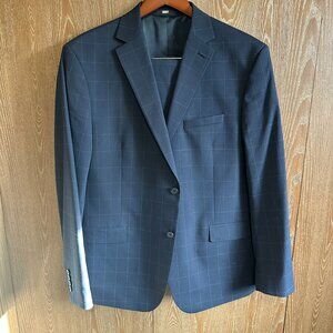 Navy DKNY Suit - 48 R / 40 W / 32 L